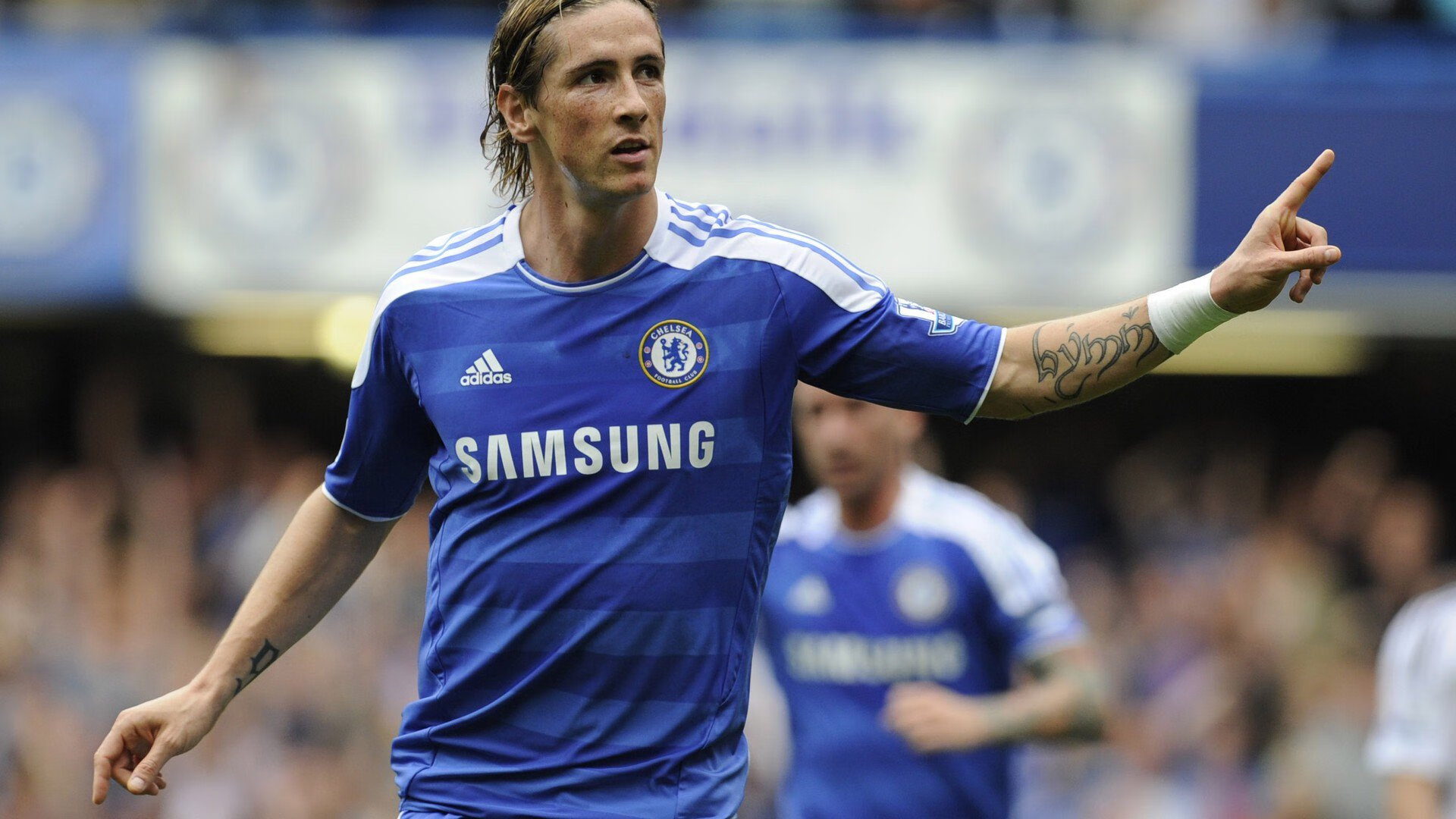 巴西队在南美预赛期间表现抢眼，占据榜首